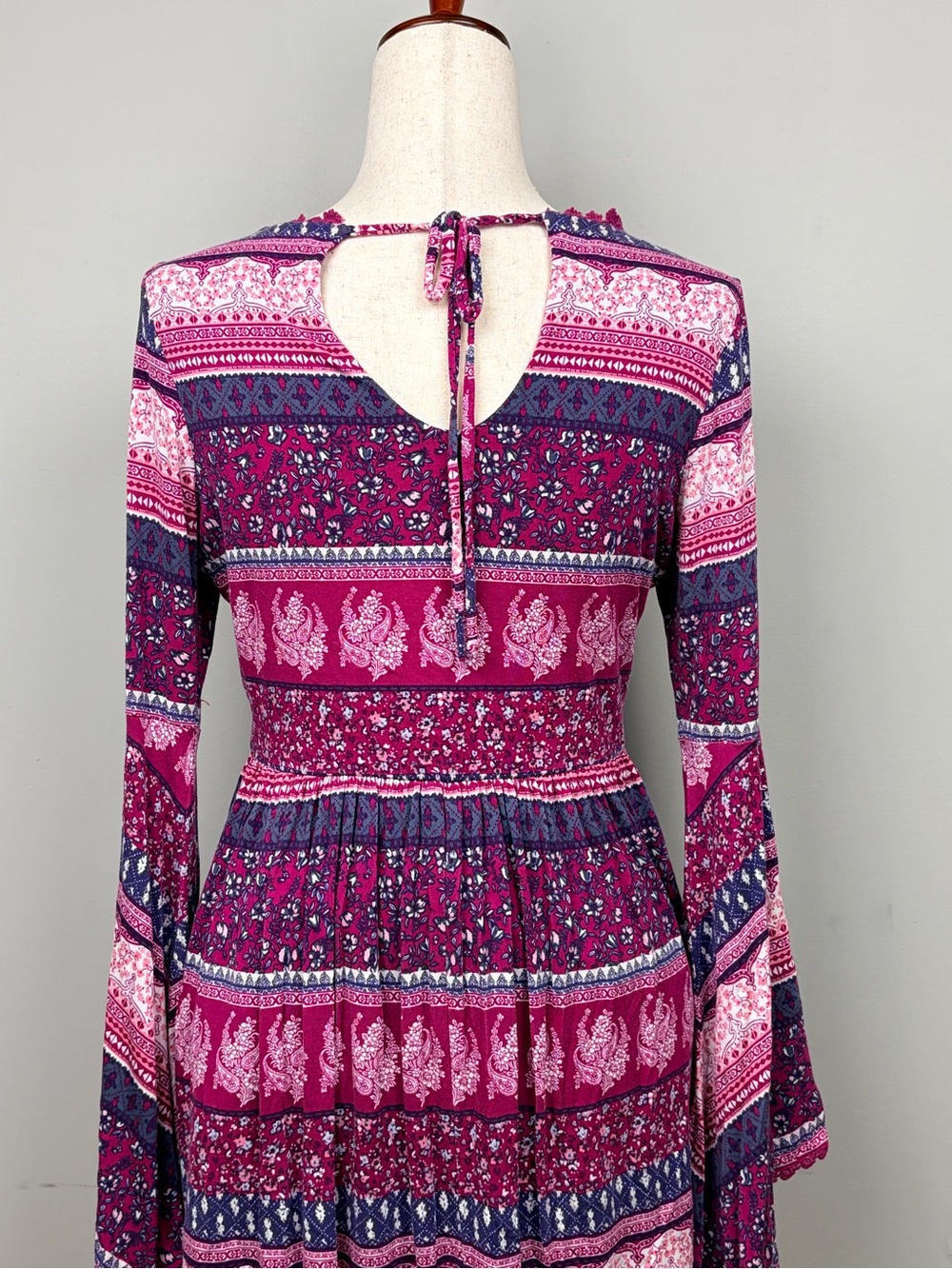 Bongo Boho Babydoll Dress Womens M Pink Paisley Bell Sleeve Keyhole Back - Picture 6 of 10